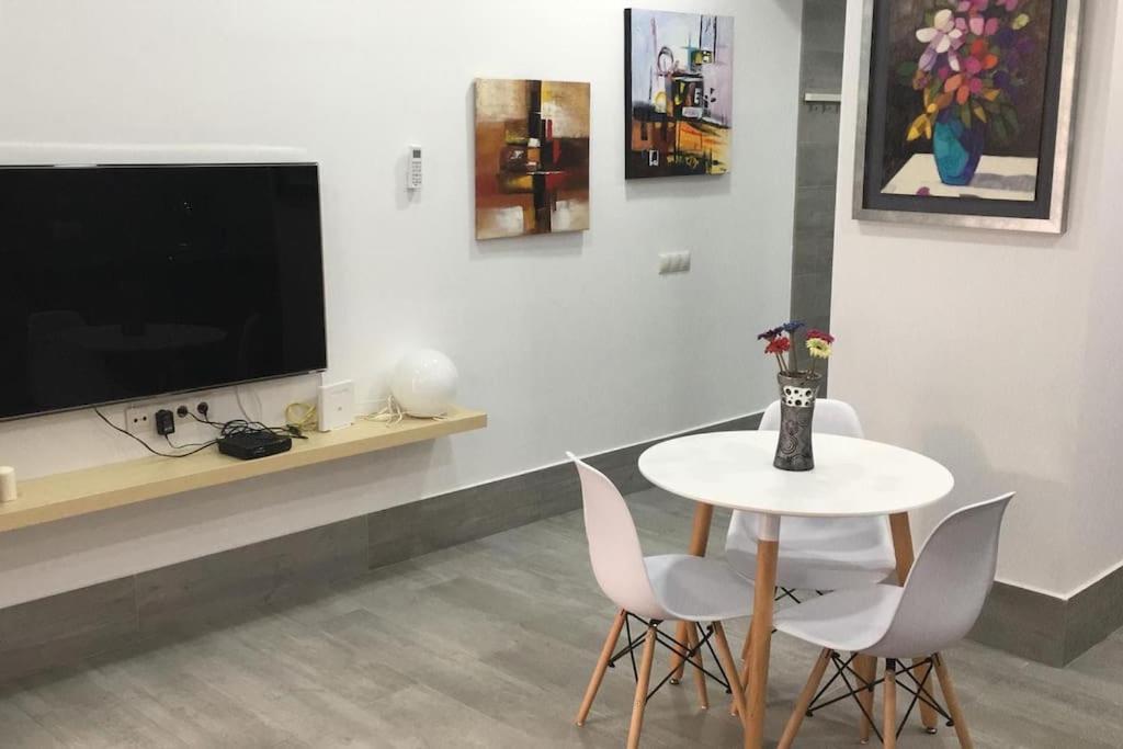 Apartamento A, A 3 Minutos De La Estacion Central De Bus Y Tren Malaga Ngoại thất bức ảnh
